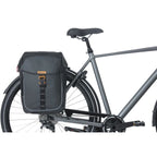BASIL - BASIL Dubbele fietstas miles tarpaulin mik 34 liter 13 x 25 x 37 cm - zwart/oranje