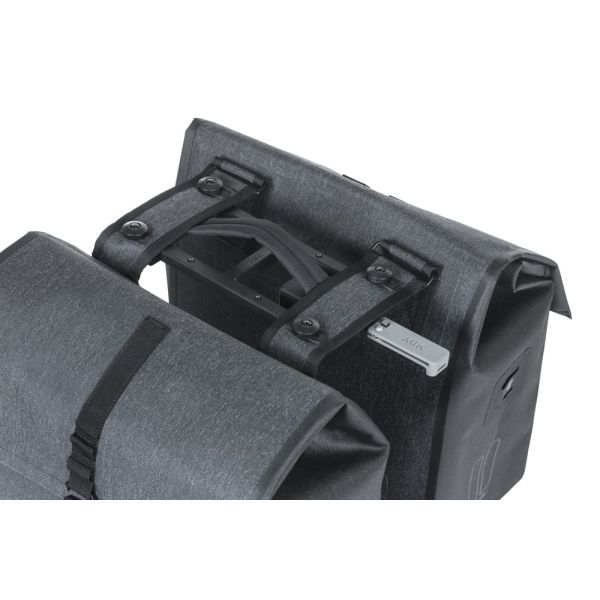 BASIL - BASIL Dubbele fietstas urban dry mik 50 liter - charcoal