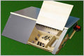 Kids globe ligboxenstal hout met melkunit 1:32