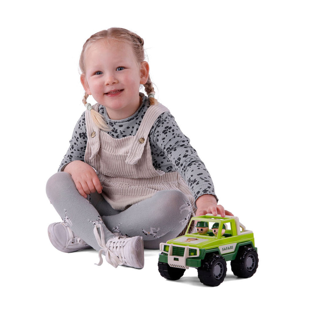 Cavallino jeep groen met 2 speelfiguren