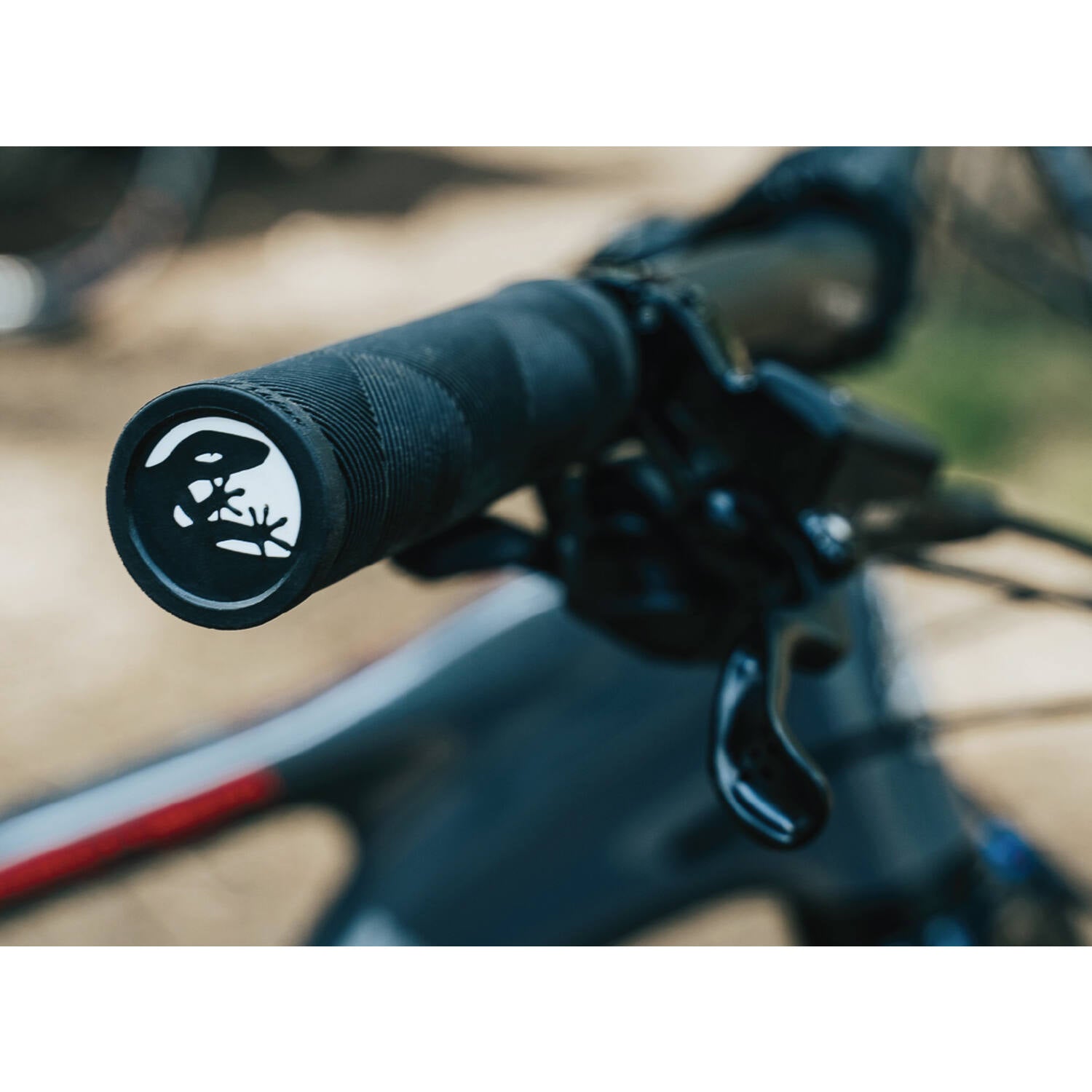 Lizard skins strata - single lock-on - jet black