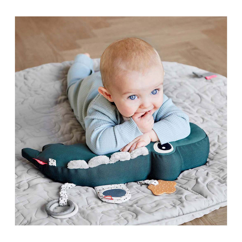 Done By Deer - Done By Deer tummy time activiteitenspeeltje croco groen