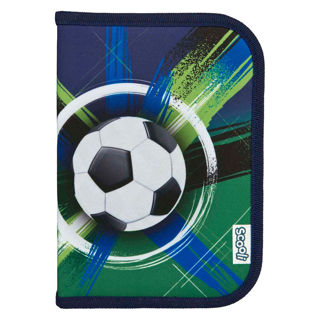 Undercover etui voetbal gevuld met potloden en accessoires.