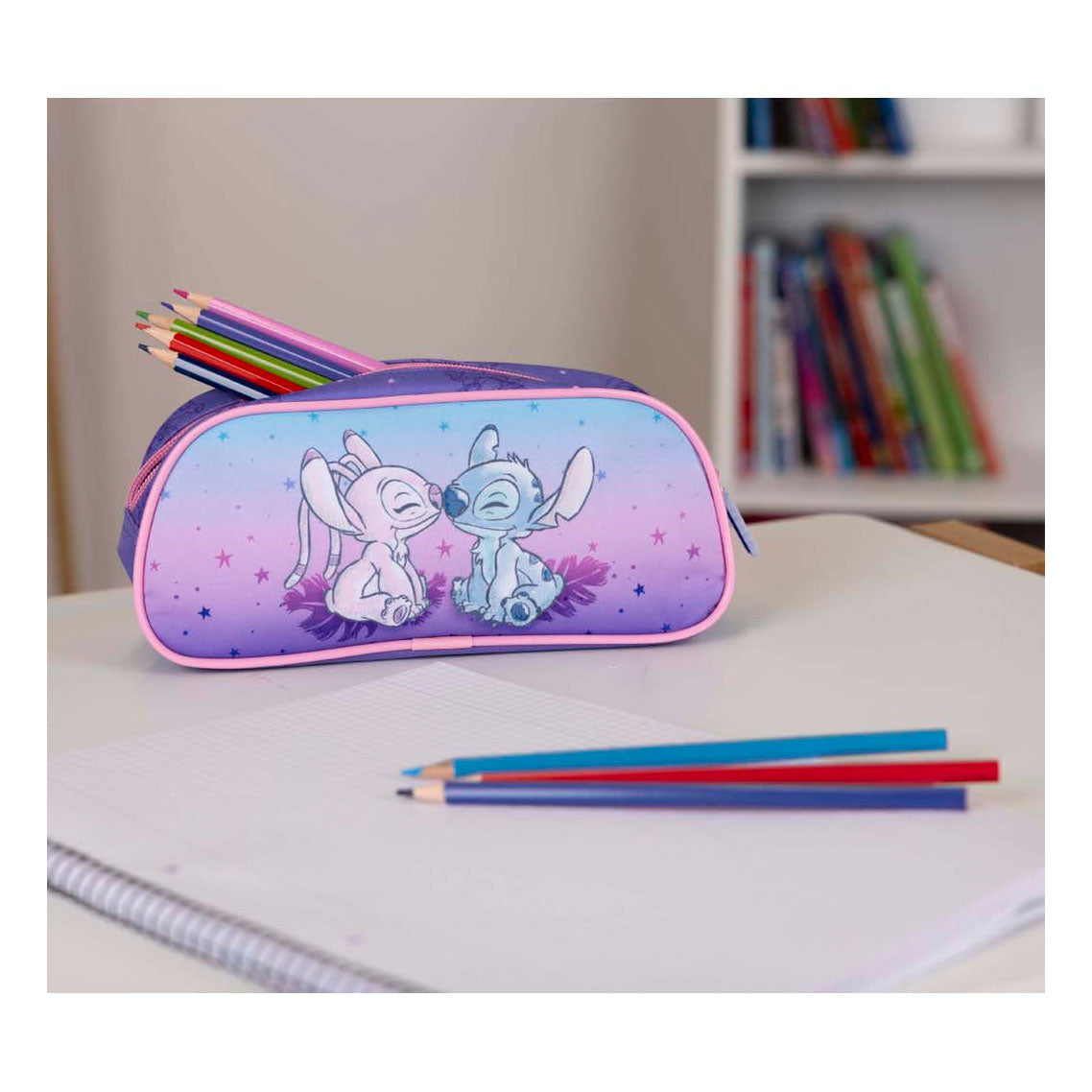 Etui stitch