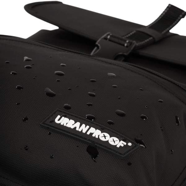 UrbanProof - UrbanProof cargo backpack rugtas 20l zwart recycled