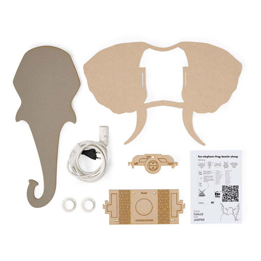 Van Tjalle En Jasper - Van Tjalle En Jasper - olifant wandlamp - hout