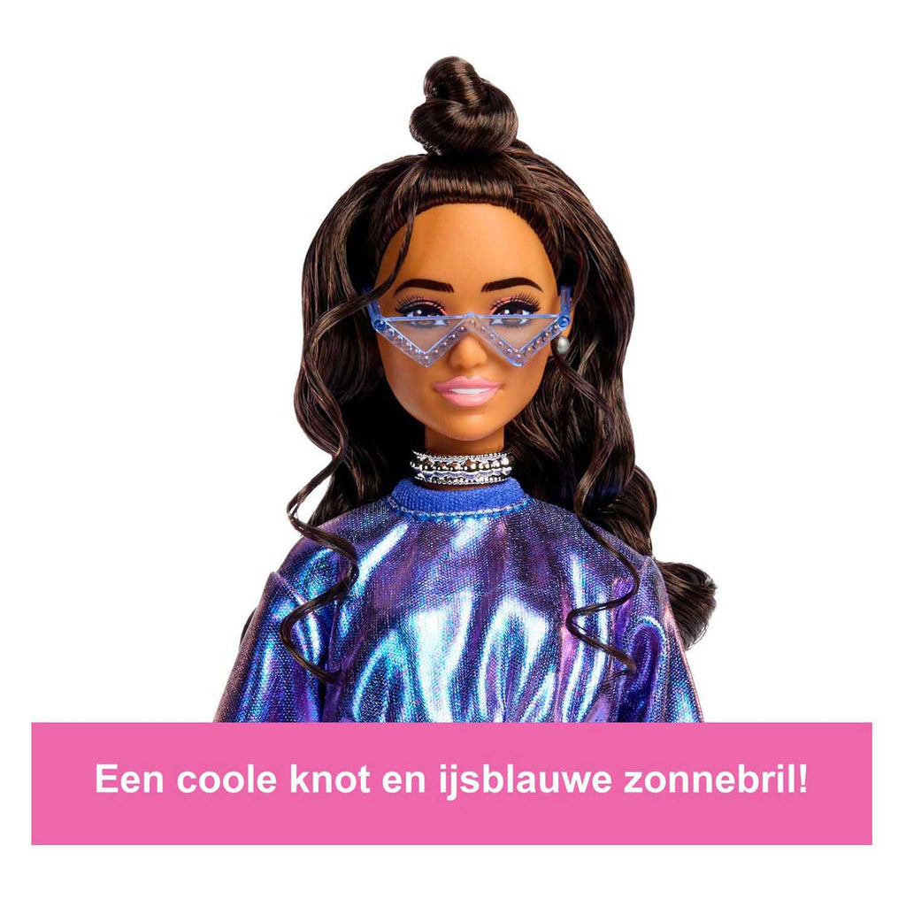Barbie fashion deluxe style blue sweater
