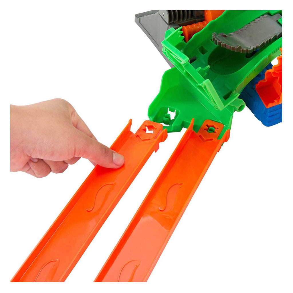 Hot wheels monster track sharks vs dino dragon trackset