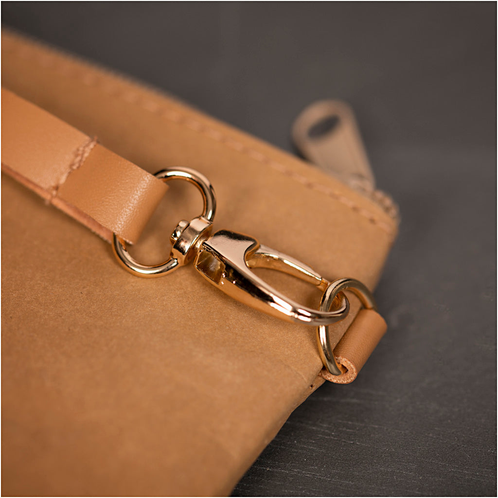 Creativ Company - Creativ Company Https://www.cchobby.nl/faux-leather-clutch-h-18-cm-l-21-cm-350-gr-lichtbruin-1-stuk