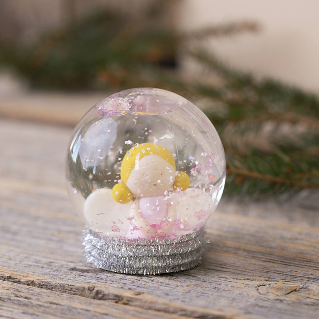 Creativ Company - Creativ Company Https://www.cchobby.nl/sneeuwbol-h-8-5-cm-d-8-cm-gatgrootte-4-7-cm-1-stuk