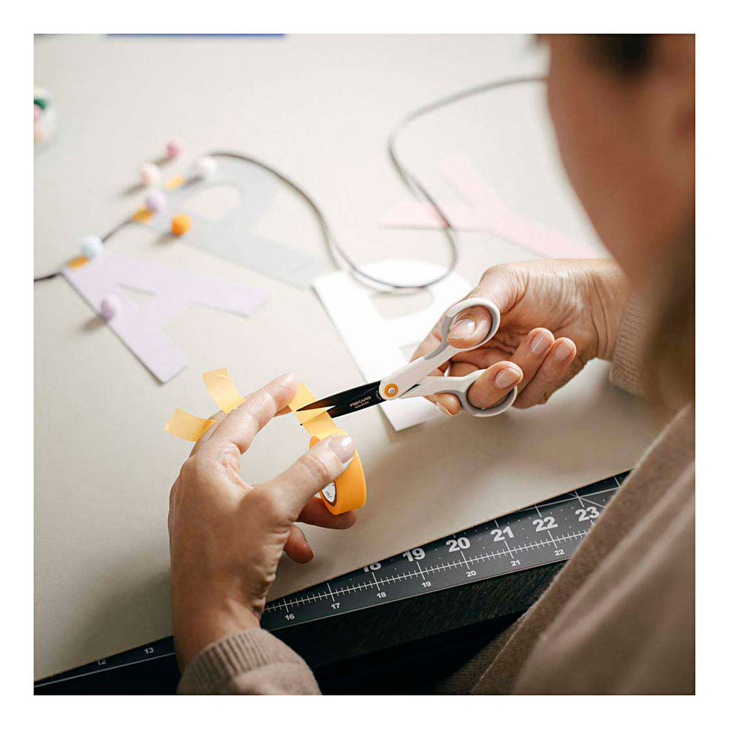 Creativ Company - Creativ Company Https://www.cchobby.nl/fiskars-non-stick-algemene-schaar-l-12-cm-rechtshandig-1-stuk
