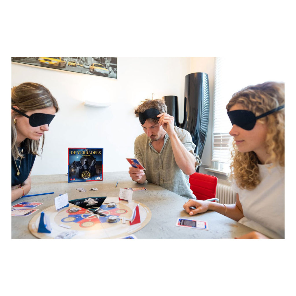Identity Games - Identity Games De verraders het bordspel (vlaams) - gebaseerd op het tv-programma - speel als verrader of bondgenoot