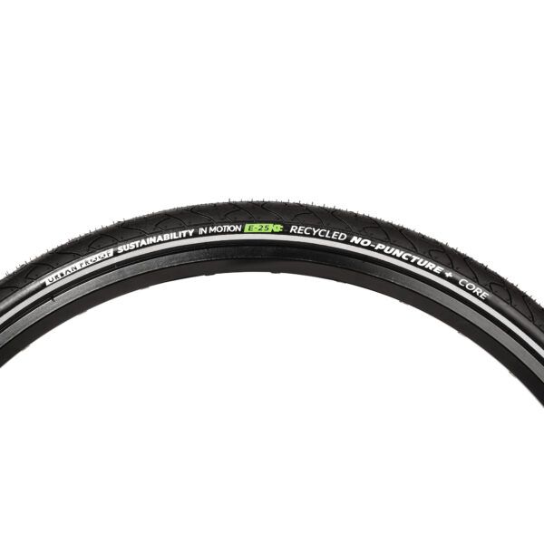 Urbanproof - Urbanproof Gerecyclede buitenband urban proof 3mm core 28 x 1.75 / 47-622 - zwart