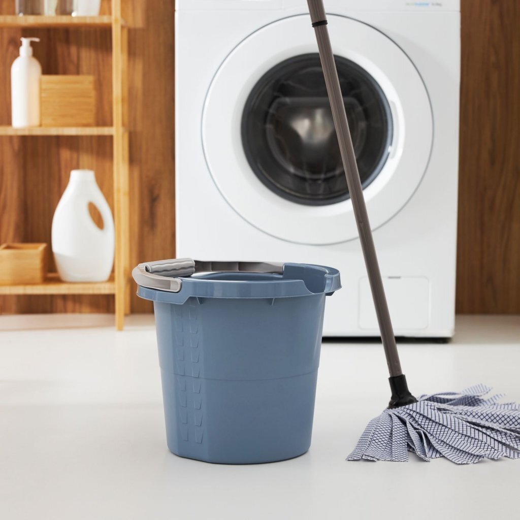Rotho - Rotho daily emmer met schaalverdeling 10l horizon blauw