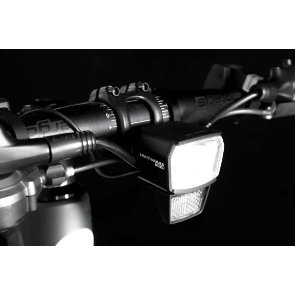 Phare Trelock Lighthammer LS 890-HB E-b 12v DC 100 lux