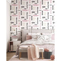 Noordwand Noordwand Behang Friends Coffee Words and Letters roze en zwart