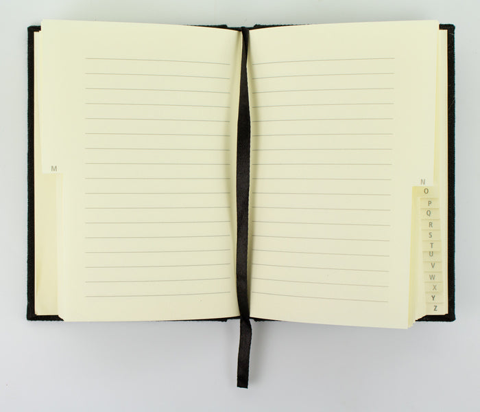 Kangaro alfabetboek - a5 - a-z - linnen hard cover - zwart - leeslint - sluitelastiek