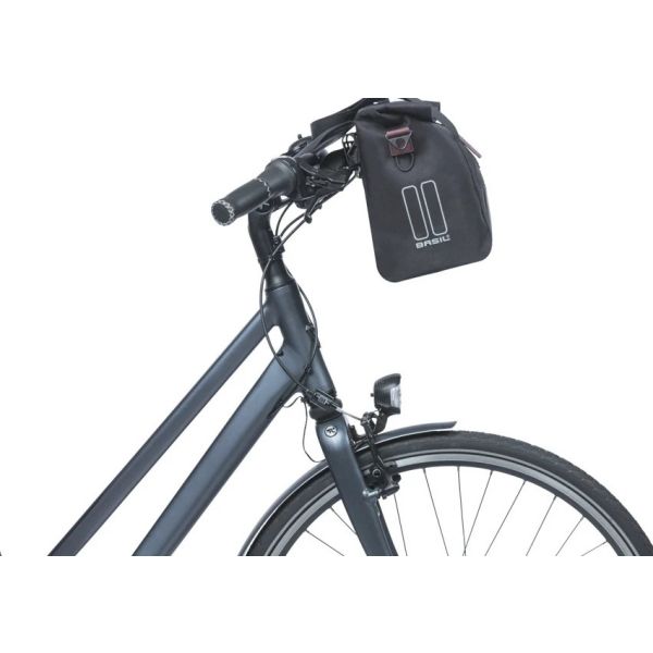 BASIL - BASIL Fietshandtas city mik 8 - 11 liter 19 x 30 x 26 cm - zwart