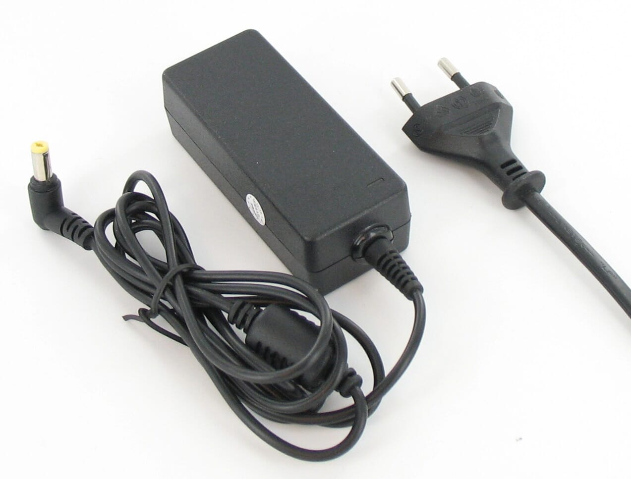 - Netbook AC Adapter 40W
