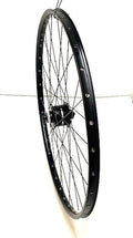 Shimano - Voorwiel 28 inch 622 zwart zwarte spaak naafdynamo centerlock