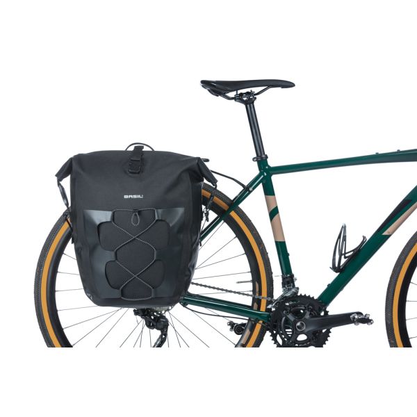 BASIL - BASIL Tas navigator l zwart | mik hooks | 31l