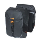 BASIL - BASIL Dubbele fietstas miles tarpaulin mik 34 liter 13 x 25 x 37 cm - zwart/oranje