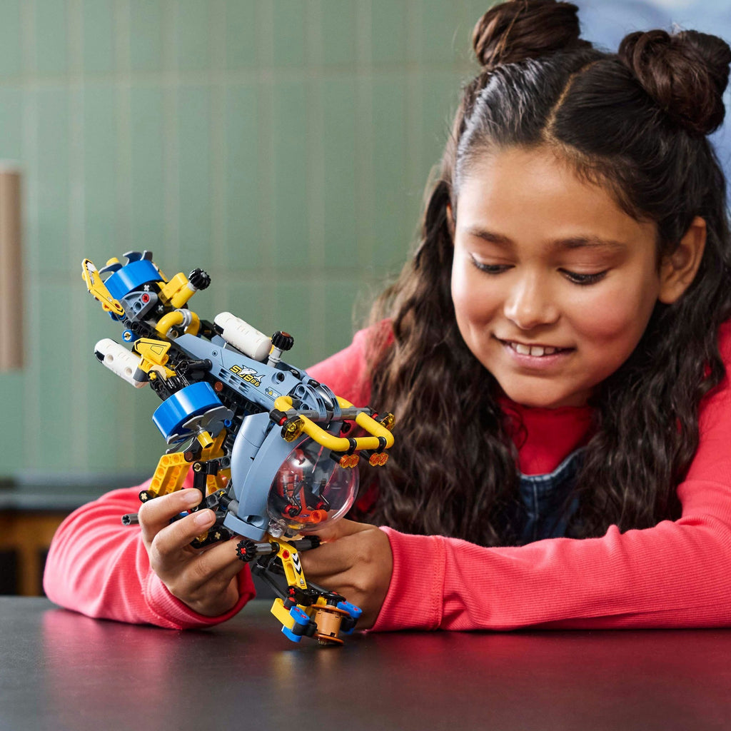 Lego technic 42201 onderzeeer voor diepzeeonderzoek
