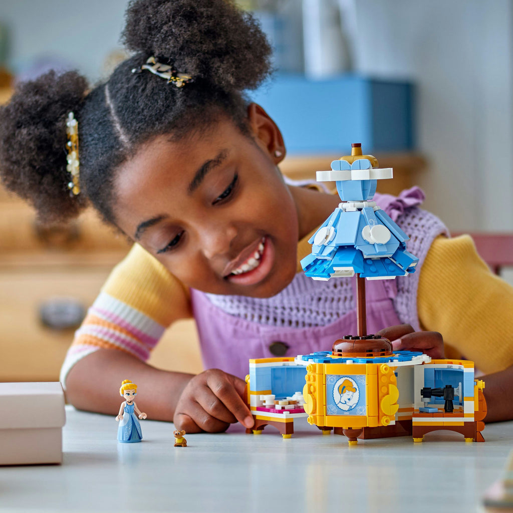 Lego ® disney princess - de jurk van assepoester - 43266