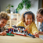 Lego city 60445 f1 truck met rb20 en amr24 f1 auto's