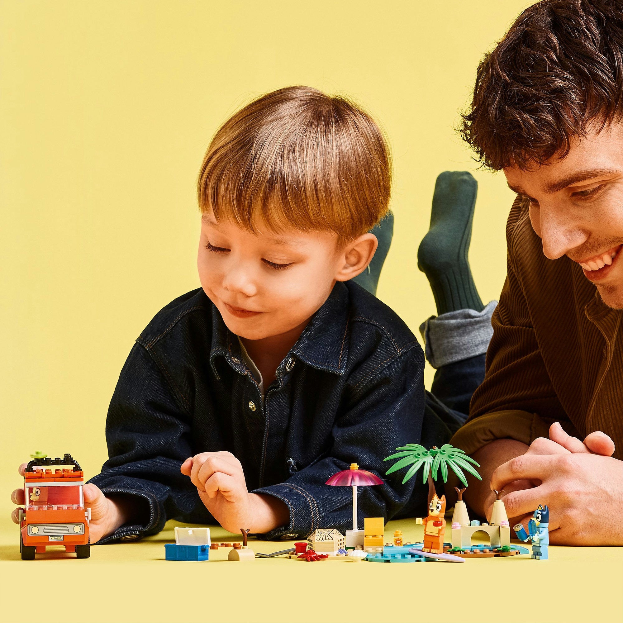 Lego duplo 11202 bluey's autorit naar het strand