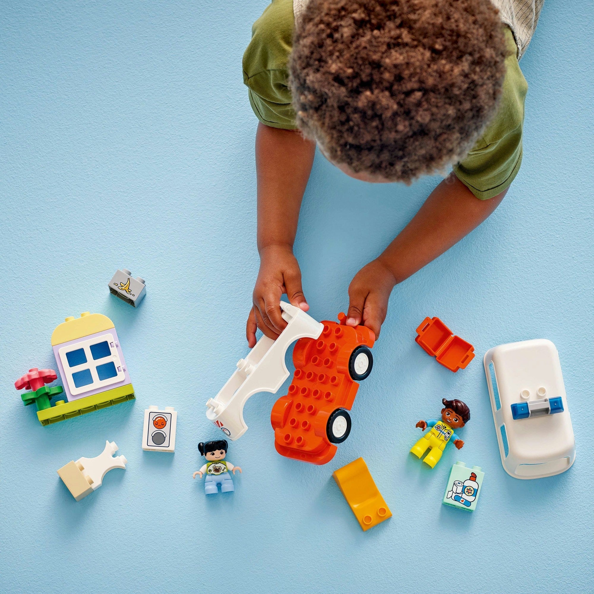 LEGO - duplo town 10447 ambulance met chauffeur