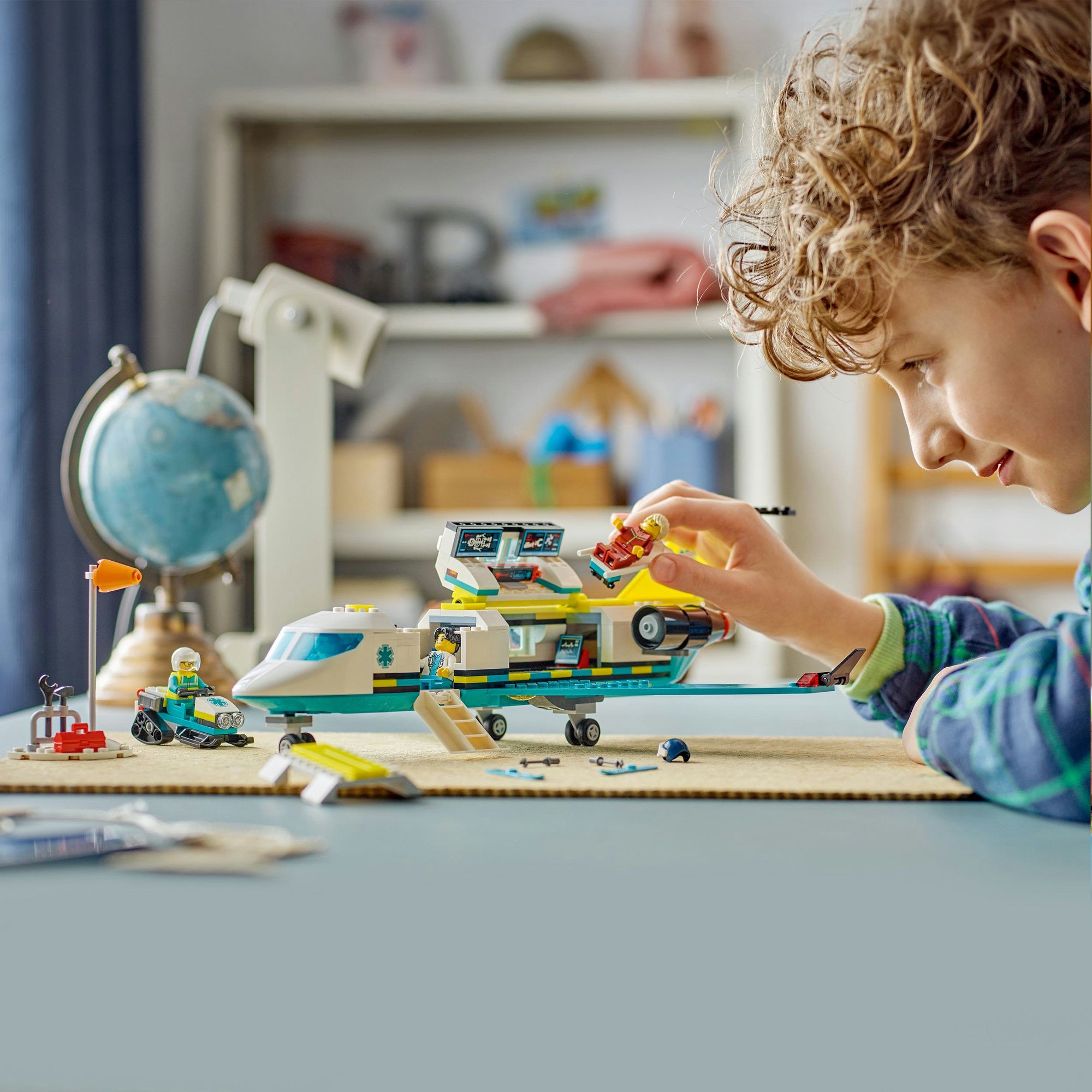 Lego ® city ambulancevliegtuig, speelgoedvliegtuig - 60465