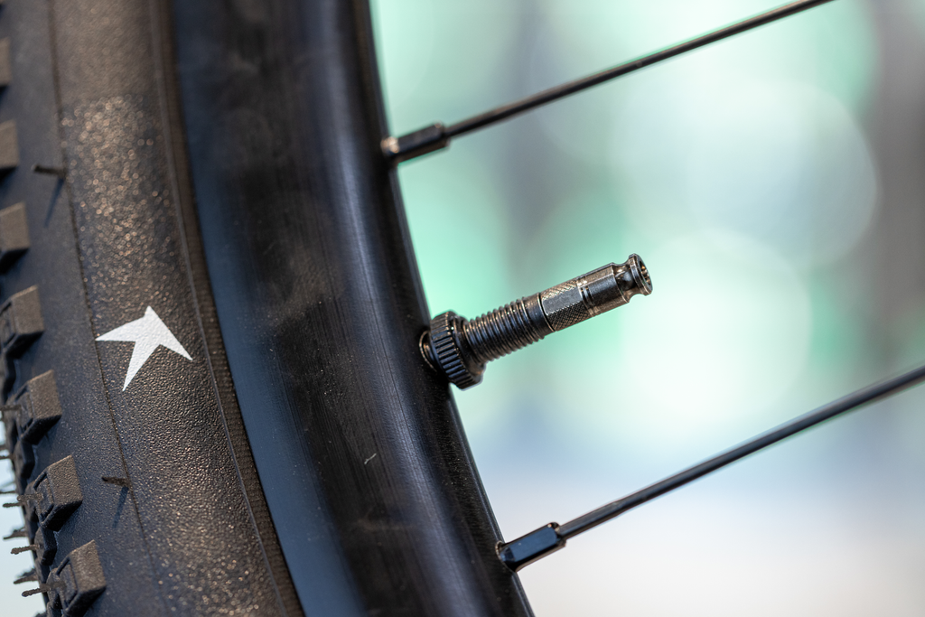 Schwalbe Benelux B.V. - Benelux B.V. binnenband scv15 28" 23/30-622/630 40mm